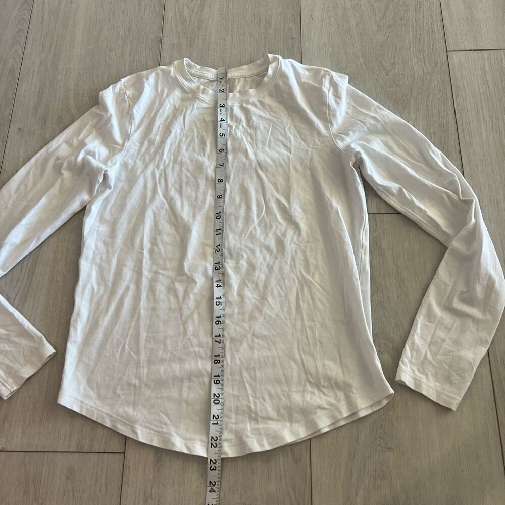 Lululemon women’s long sleeve top size s - Picture 2 of 6